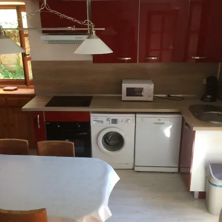 Claude Apartment